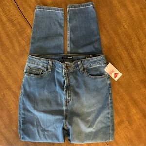 Fashion Nova Precious Fit High Waisted Jeans